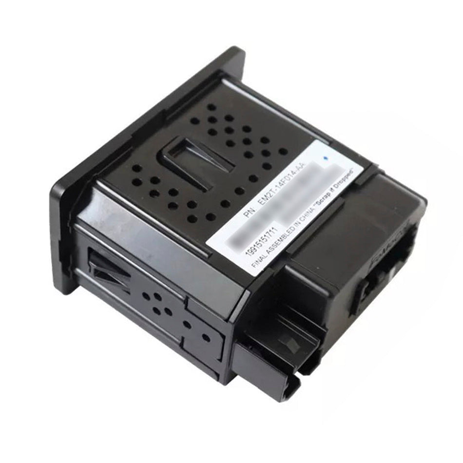 2015 Ford TAURUS: Taurus 0810 USB-Anschluss, Zusatz- und SD-Kartenanschluss EM2T-14F014-AB