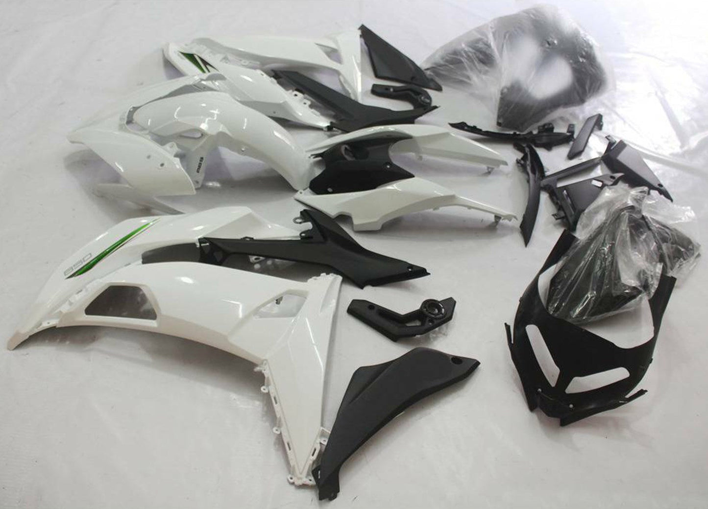 Amotopart Kawasaki Ninja 650 EX650 2017-2019 Kit de déclenchement d'injection plastique