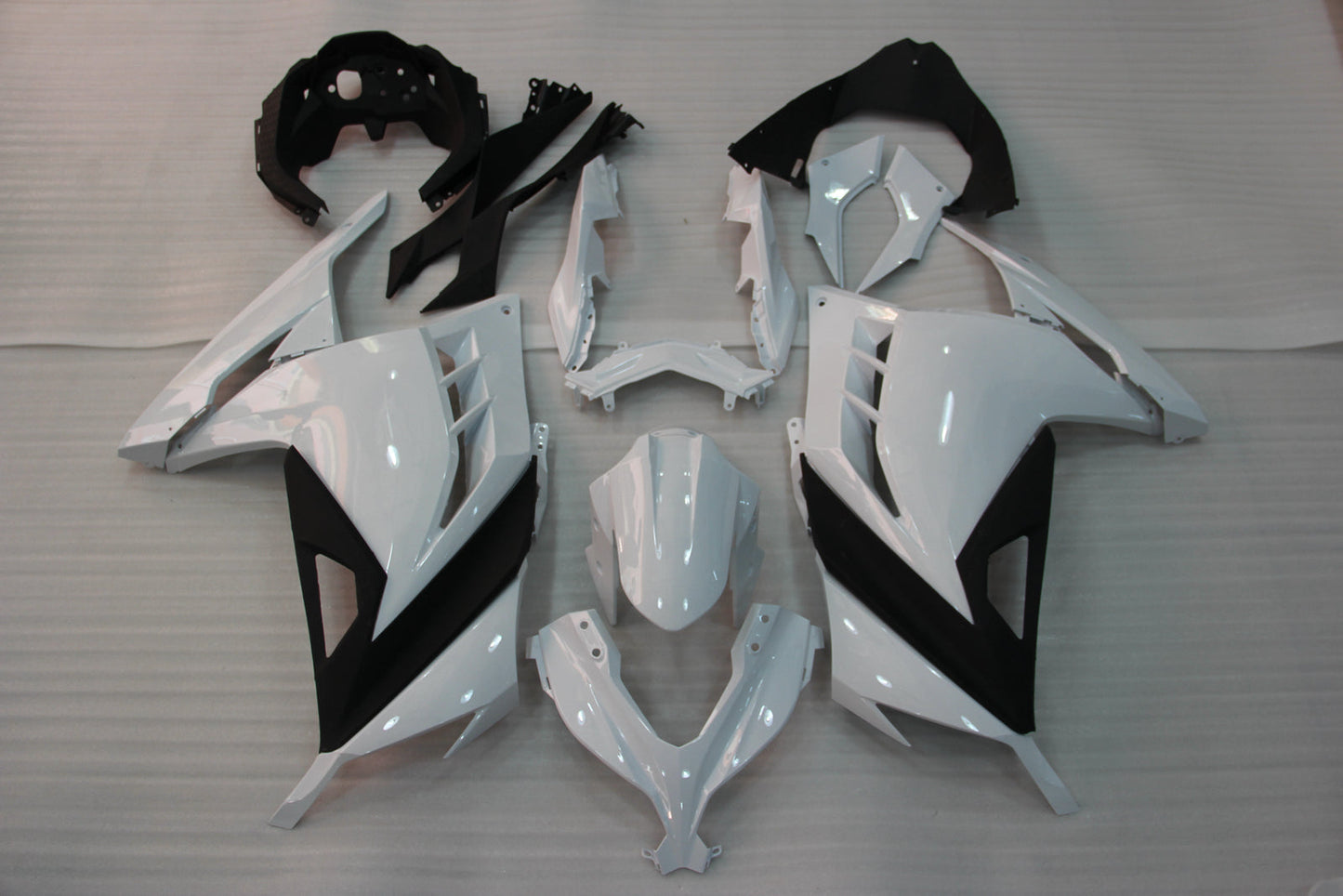 Amotopart 2013-2017 Kawasaki EX300R Kit de carénage blanc et noir