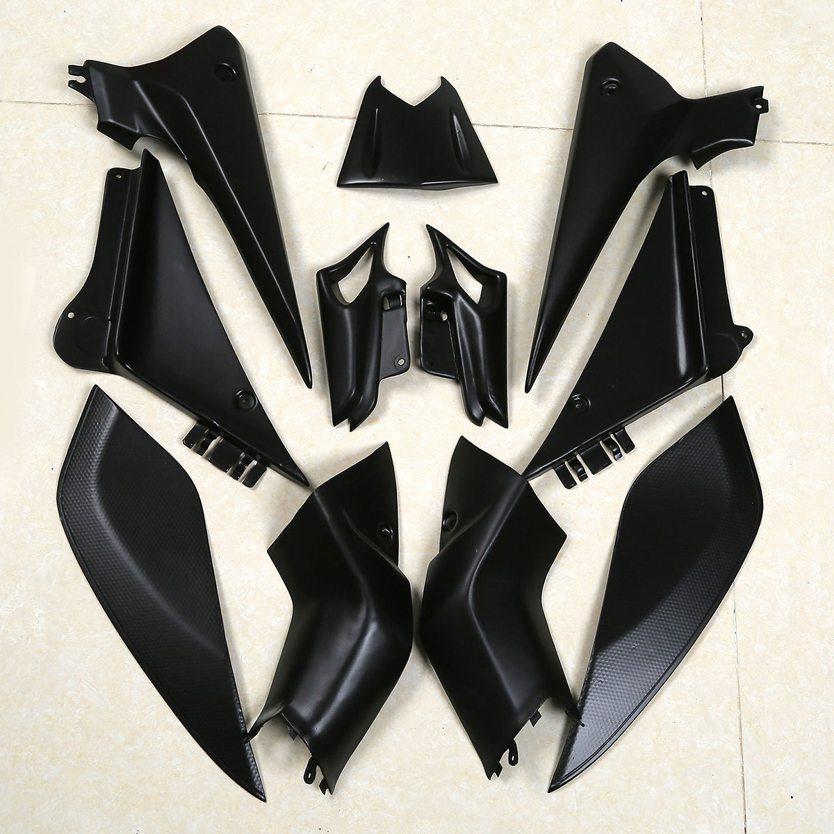 Amotopart 2009-2015 Yamaha FZ6R
Matt Black Fairing Kit