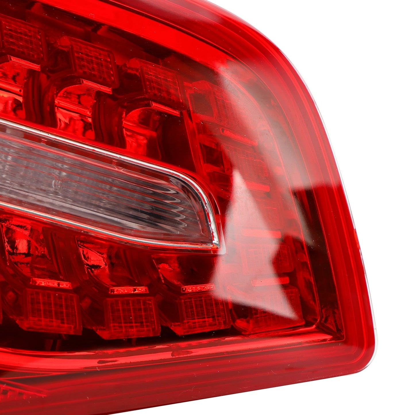 AUDI A6 C6 Limousine 2009-2011 LED-Rücklichtleuchte für den linken Innenkofferraum